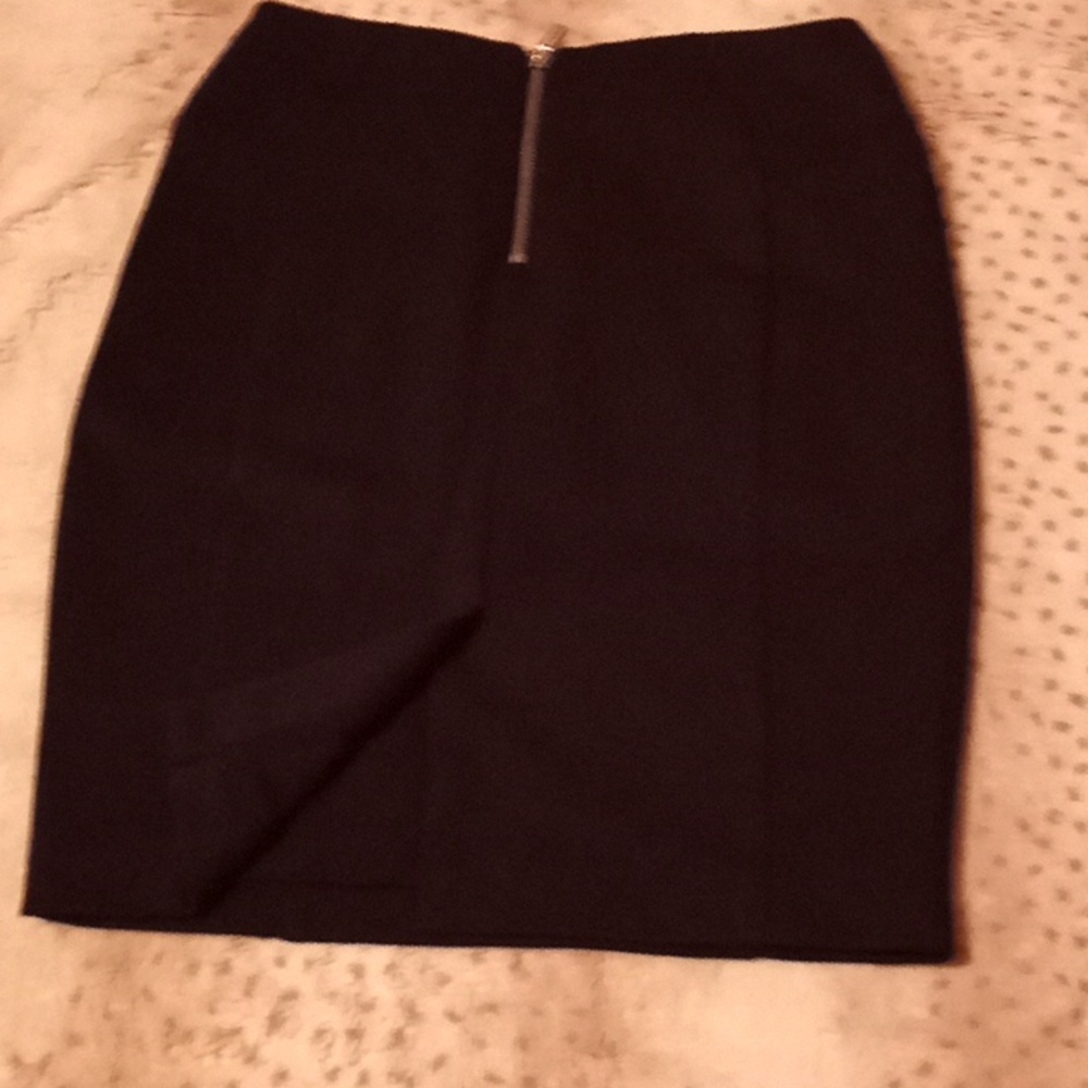 Michael Kors skirt - Picture 2 of 7